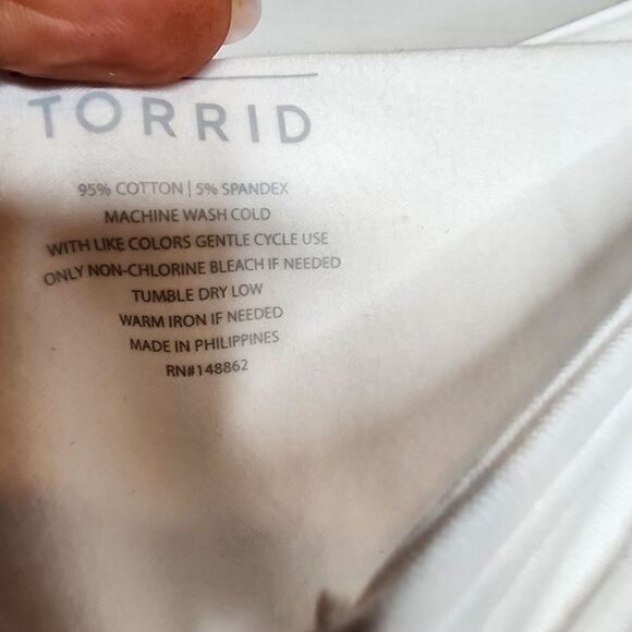 6X 30W Torrid White Foxy U Bar Off Shoulder Short Sleeve Top Stretch Plussize fi - Picture 5 of 7